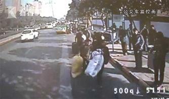 最新爆料司机视频大全,行车瞬间,惊心动魄一幕幕 第2张 最新爆料司机视频大全,行车瞬间,惊心动魄一幕幕 第2张